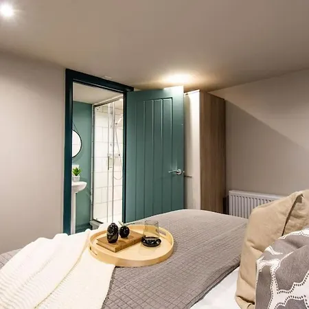 Cobden House - 5 Bed, 5 En-suite شقة