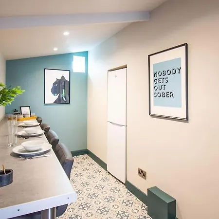 شقة Cobden House - 5 Bed, 5 En-suite *